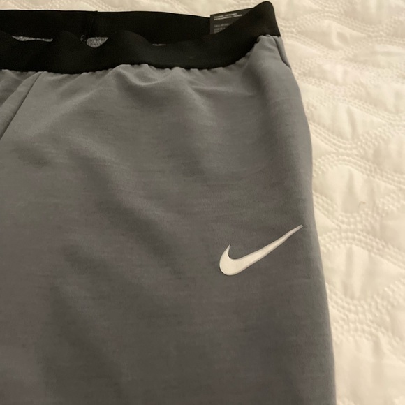 NWT NIKE Sz S Bliss Victory Slim Training Pilates Pants gray - Picture 3 of 9